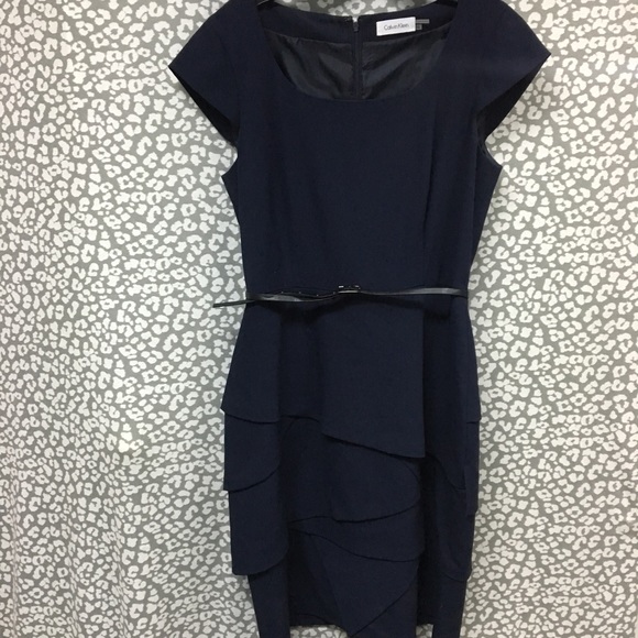 Calvin Klein Dress (no belt) - Picture 2 of 5